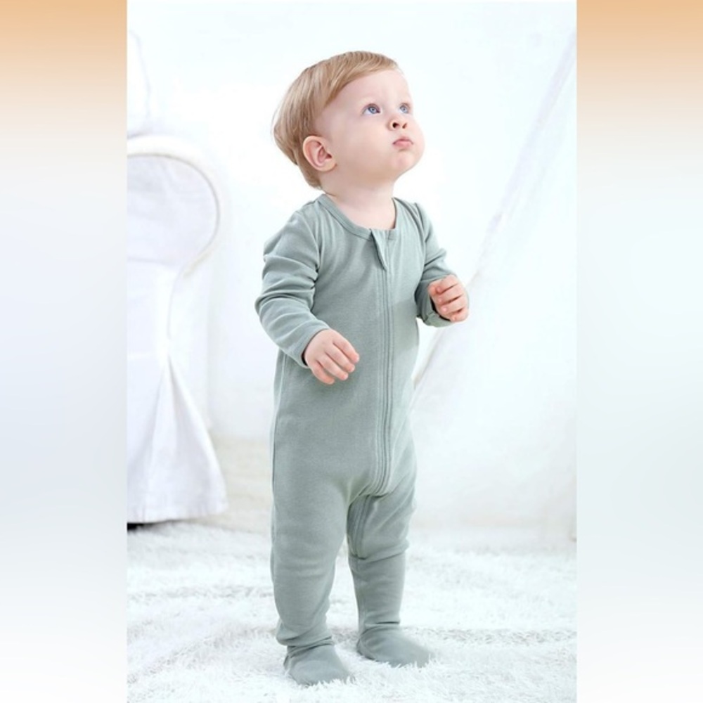 O2 Baby Organic Cotton Footed Sleeper NB Green Zip Pajamas Soft Baby Onesie